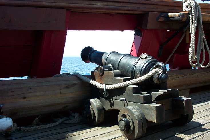 Tall Ship Bounty Bay City - Sarnia August 2003 image 100_0062.jpg